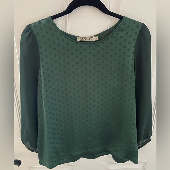 Chloe K polka dot top with bow in back - Picture 3 of 5